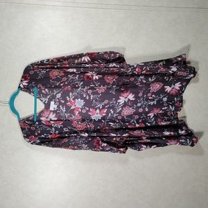 2/$10 04101 Loft Outlet charcoal gray w/red floral ruana jacket O/S